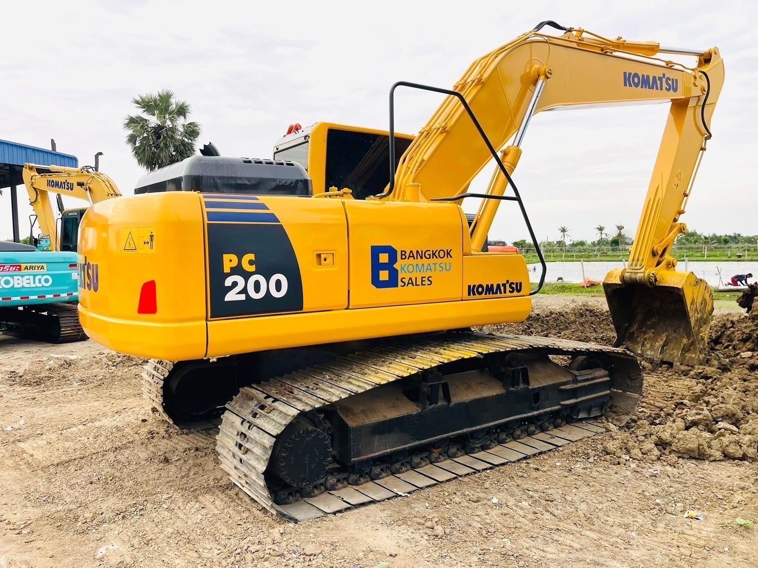 PC200-8MO ไฟฟ้าครบ ระบบดี เครื่องปั้มแห้ง PC200-8MO ไฟฟ้าครบ ระบบดี เครื่องปั้มแห้ง