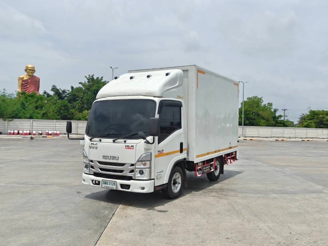 4ล้อ NEW NLR 130 เเรง ตู้เเห้ง 2 บาน ยาวใน 3.30