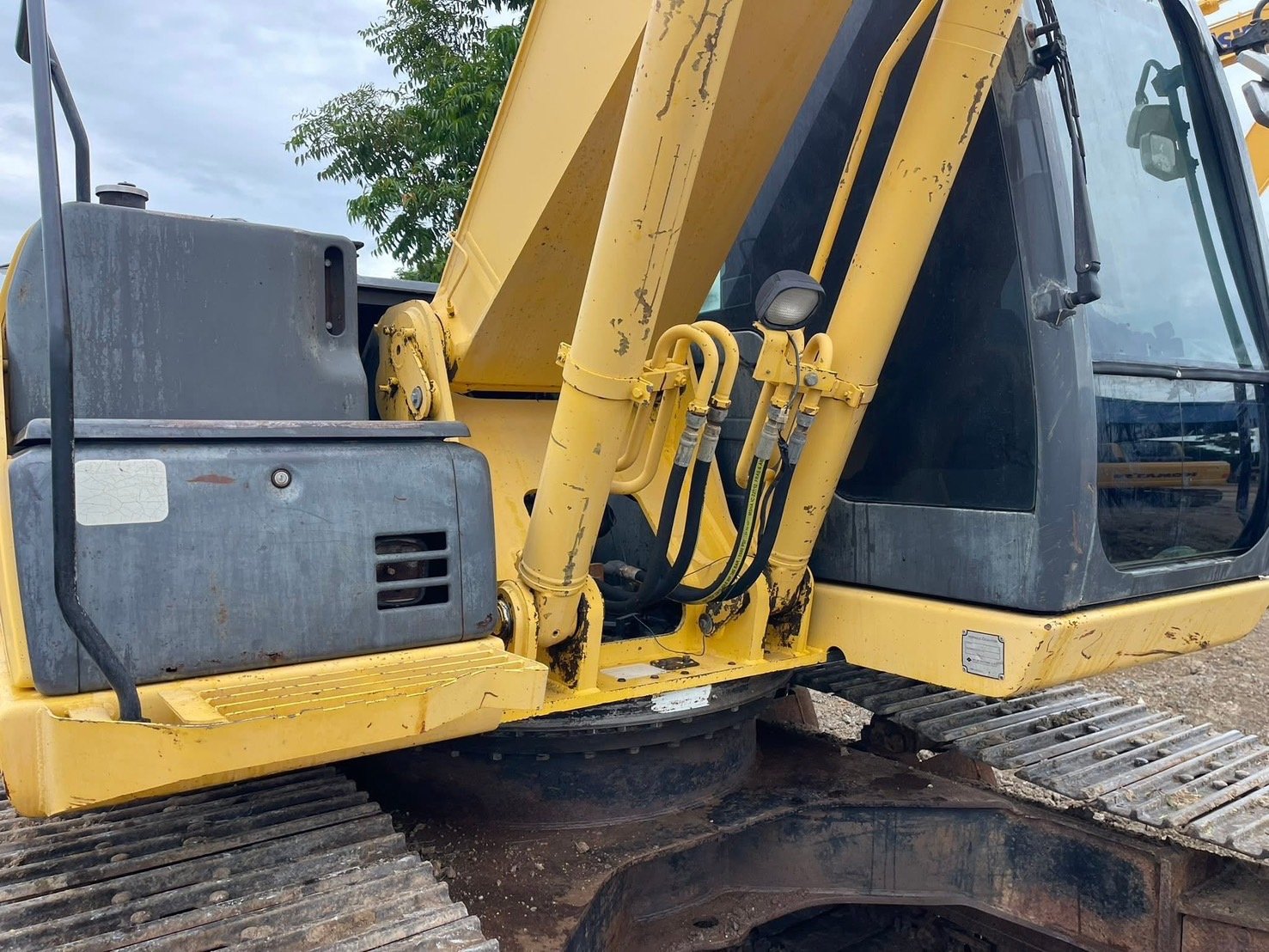SH210F-5 ไฟฟ้าครบ ระบบดี เครื่อง-ปั๊มแห้ง