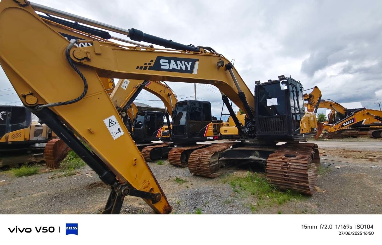 ไมล์ 7000 ช.ม❗️SANY SY215C เครื่อง 6D34 ไมล์ 7000 ช.ม❗️SANY SY215C เครื่อง 6D34