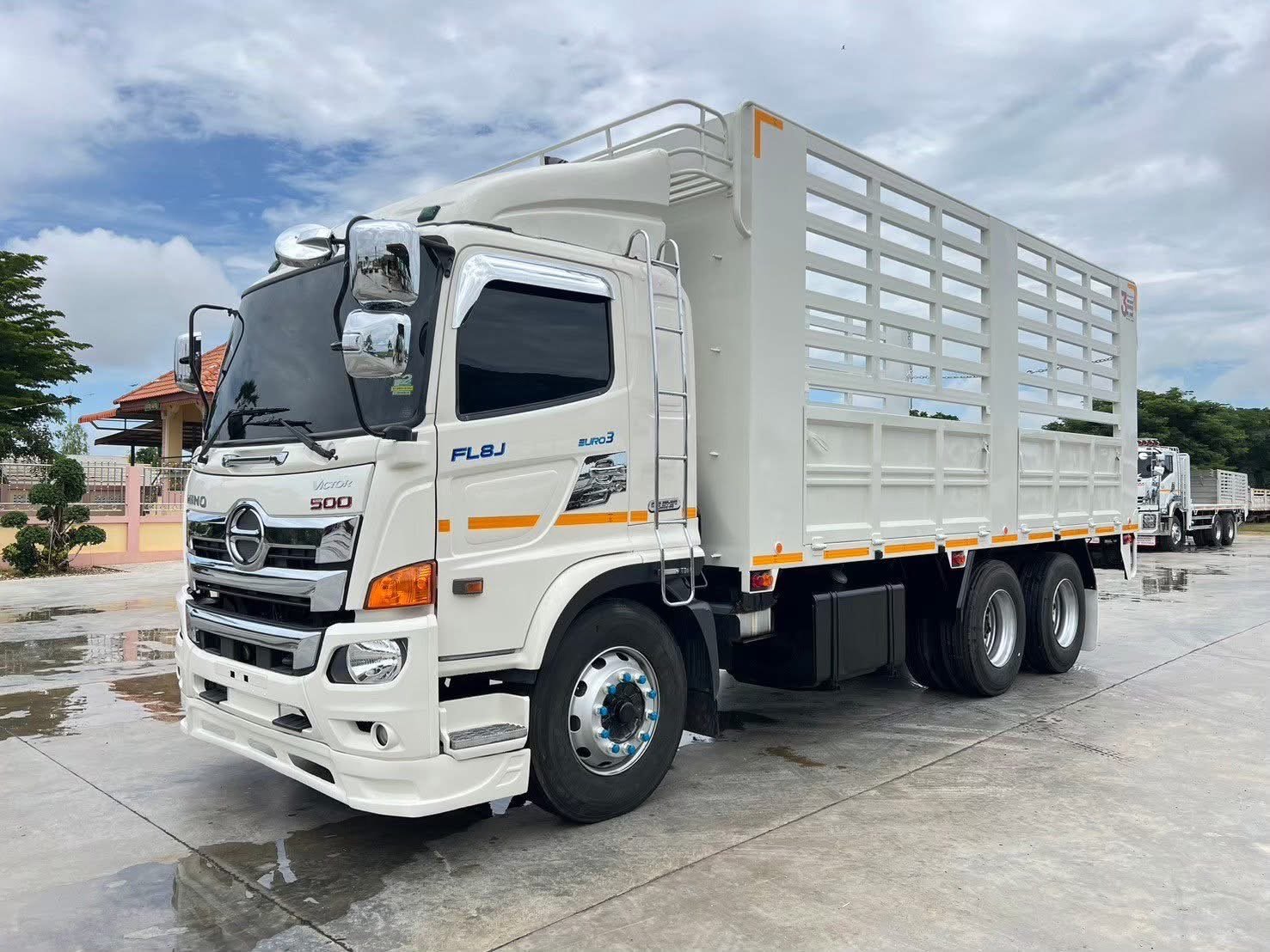 10ล้อ HINO FL8J 260 แรง (ไม่ดัมพ์ ) ยาว 6.30 เมตร