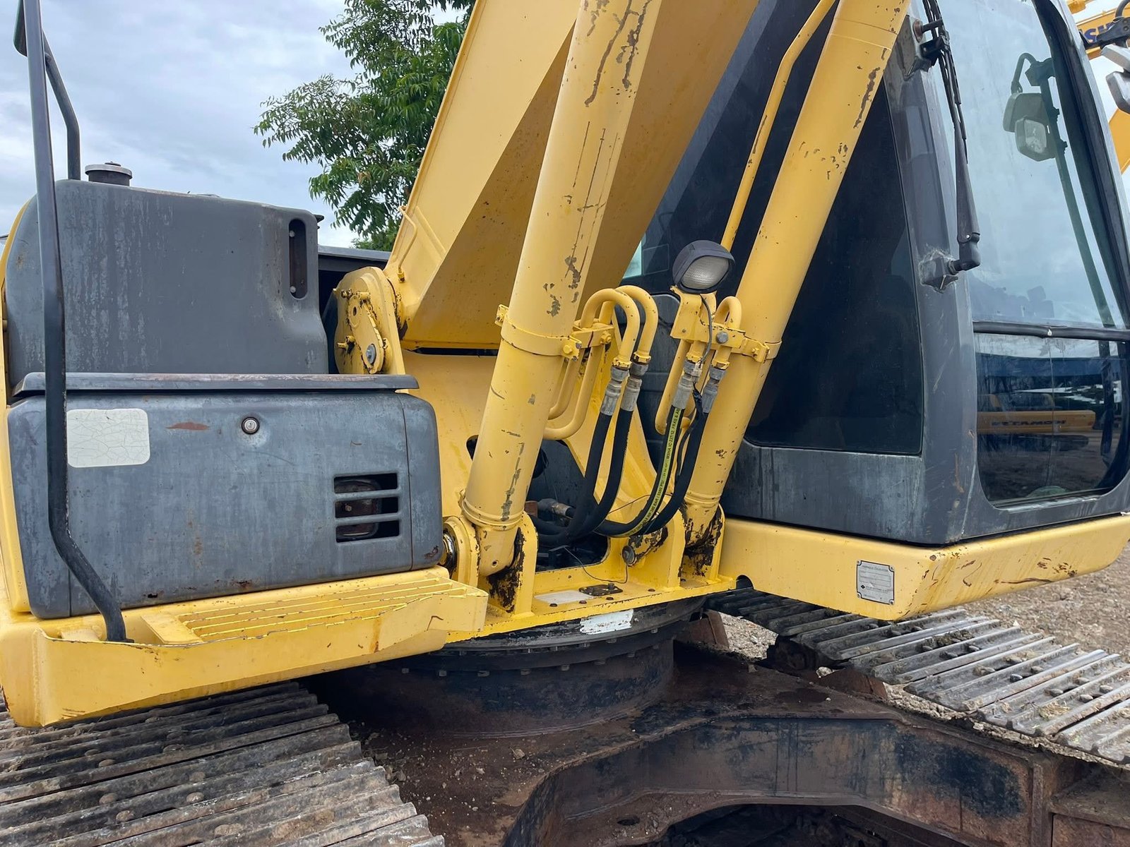 SH210F-5 ไฟฟ้าครบ ระบบดี เครื่อง-ปั๊มแห้ง