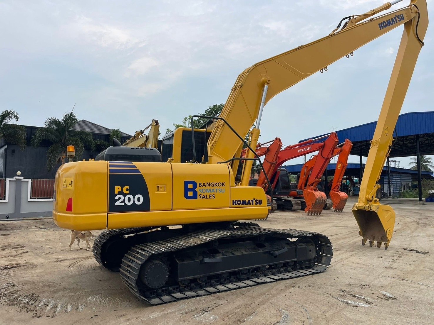 บุมยาว 16 เมตร ❗️ เล่มทะเบียน PC200-8 ช่วงล่างดี เครื่อง-ปั้มดี บุมยาว 16 เมตร ❗️ เล่มทะเบียน PC200-8 ช่วงล่างดี เครื่อง-ปั้มดี