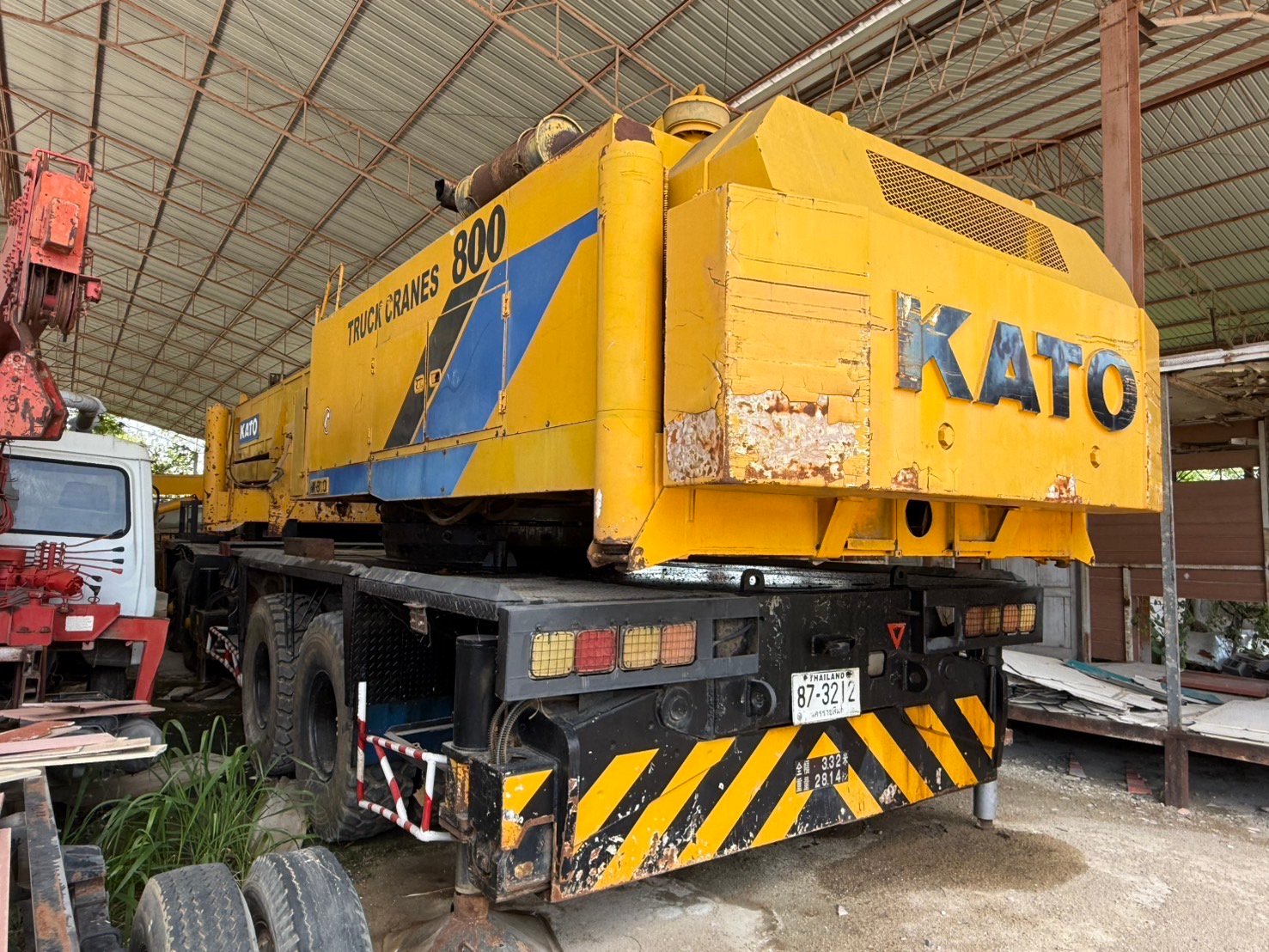 รถเครน KATO. หนัก 80 ตัน