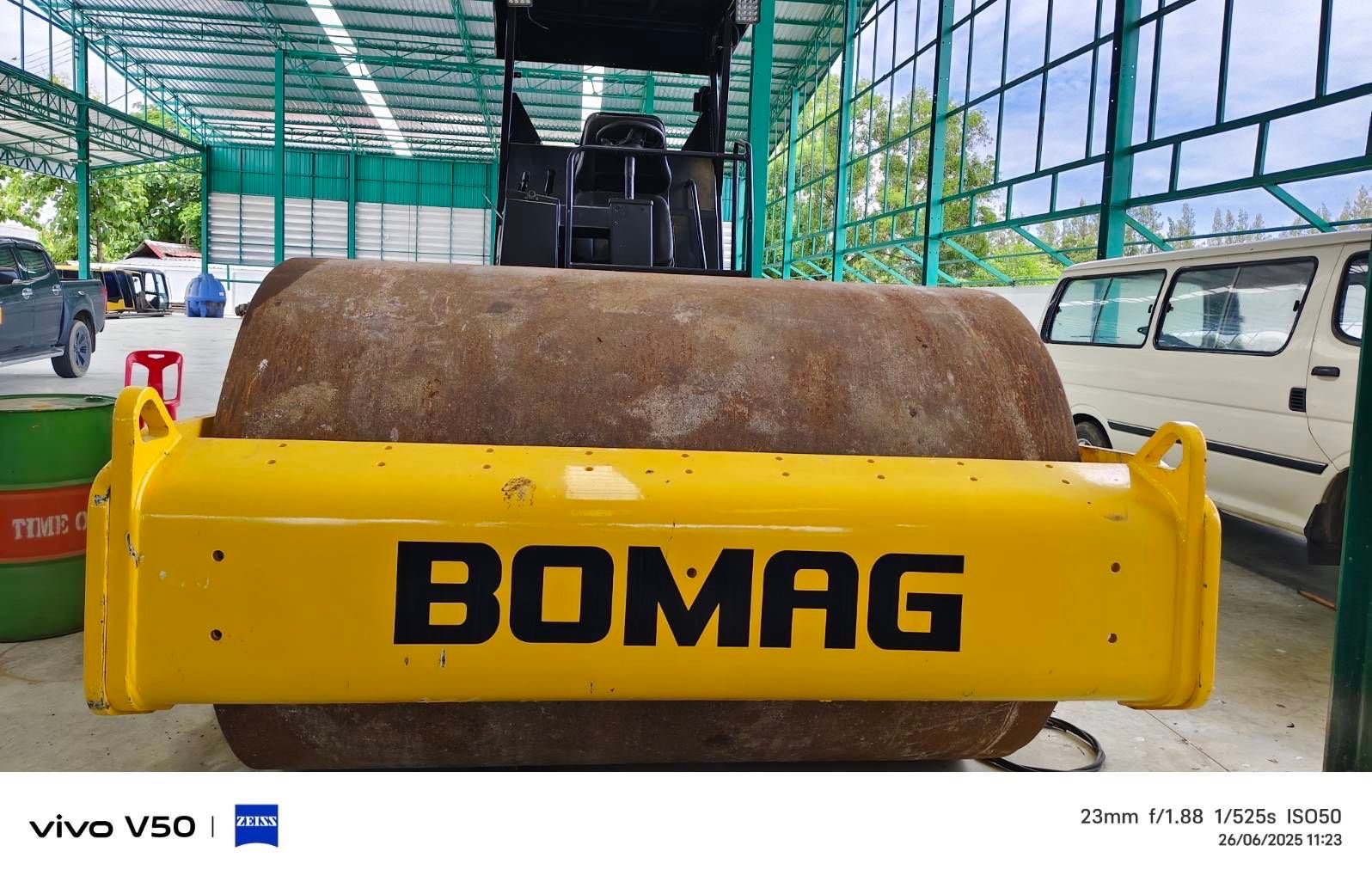 รถบด BOMAG BW211D-3 ล้อเรียบ เล่มทเบียน