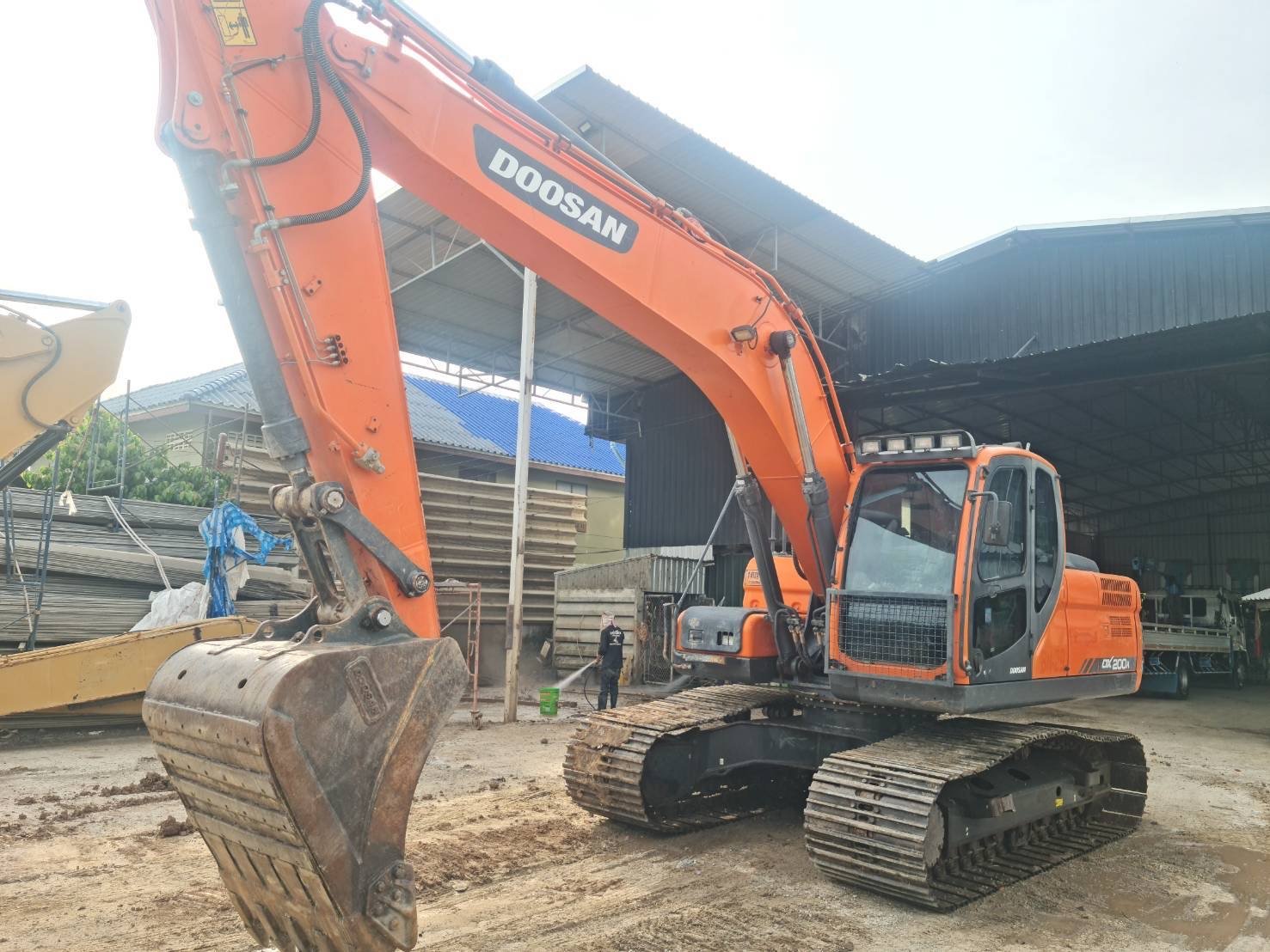 DOOSAN DX200A ไมล์ 6800 ซ.ม
 ทุกระบบพร้อมใช้งาน 
ปี 2562