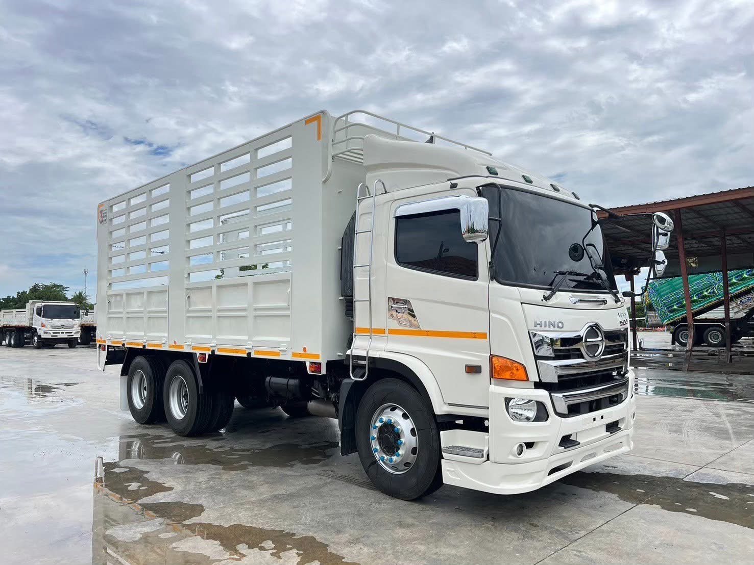 10ล้อ HINO FL8J 260 ปี 2559 (ไม่ดัมพ์ )ยาว 6.30 เมตร 10ล้อ HINO FL8J 260 ปี 2559 (ไม่ดัมพ์ )ยาว 6.30 เมตร