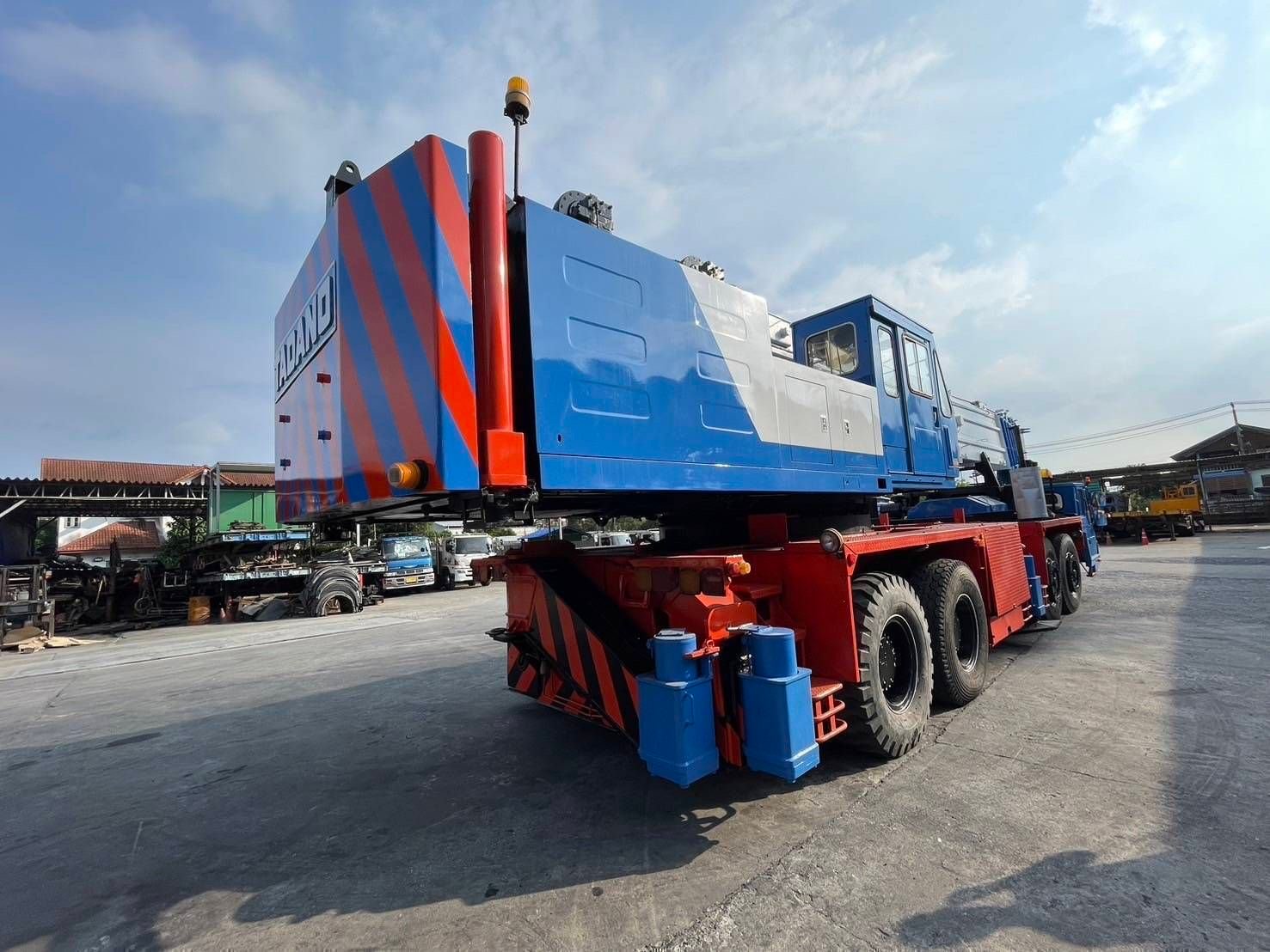 12ล้อเครน TADANO M1 ปี 2544 หนัก 120 ตัน รับประกัน หลังการขาย