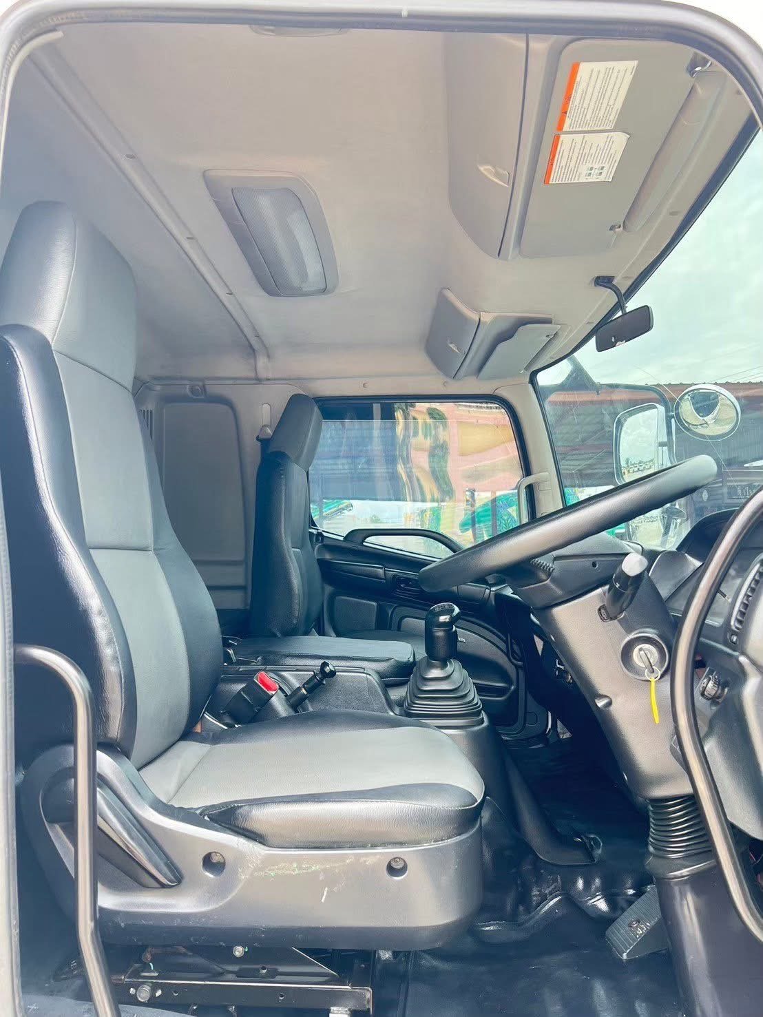 10ล้อ HINO FL8J 260 แรง (ไม่ดัมพ์ ) ยาว 6.30 เมตร 10ล้อ HINO FL8J 260 แรง (ไม่ดัมพ์ ) ยาว 6.30 เมตร