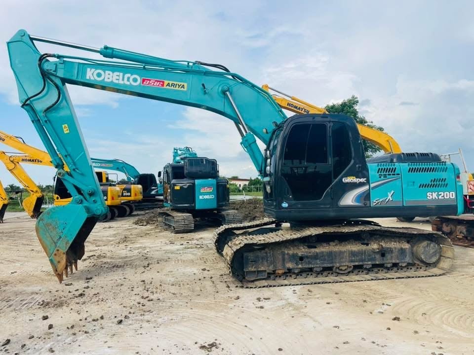 SK200-8YN12 สุเปอร ไฟฟ้าครบ ระบบเต็ม เครื่องปั้มแห้ง เอวแน่น SK200-8YN12 สุเปอร ไฟฟ้าครบ ระบบเต็ม เครื่องปั้มแห้ง เอวแน่น