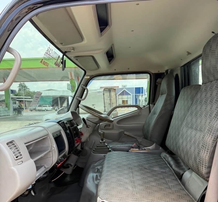 6ล้อ HINO XZU 136 สไลด์ ถาดกองพื้นสเเตนเหล็ด พร้อม