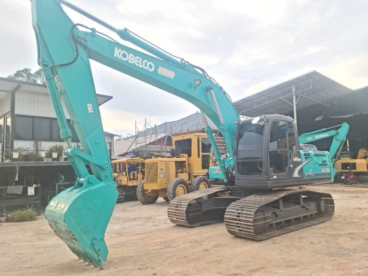 KOBELCO SK200 SUPER XM เฟรมถาด เครี่องปั้มดี