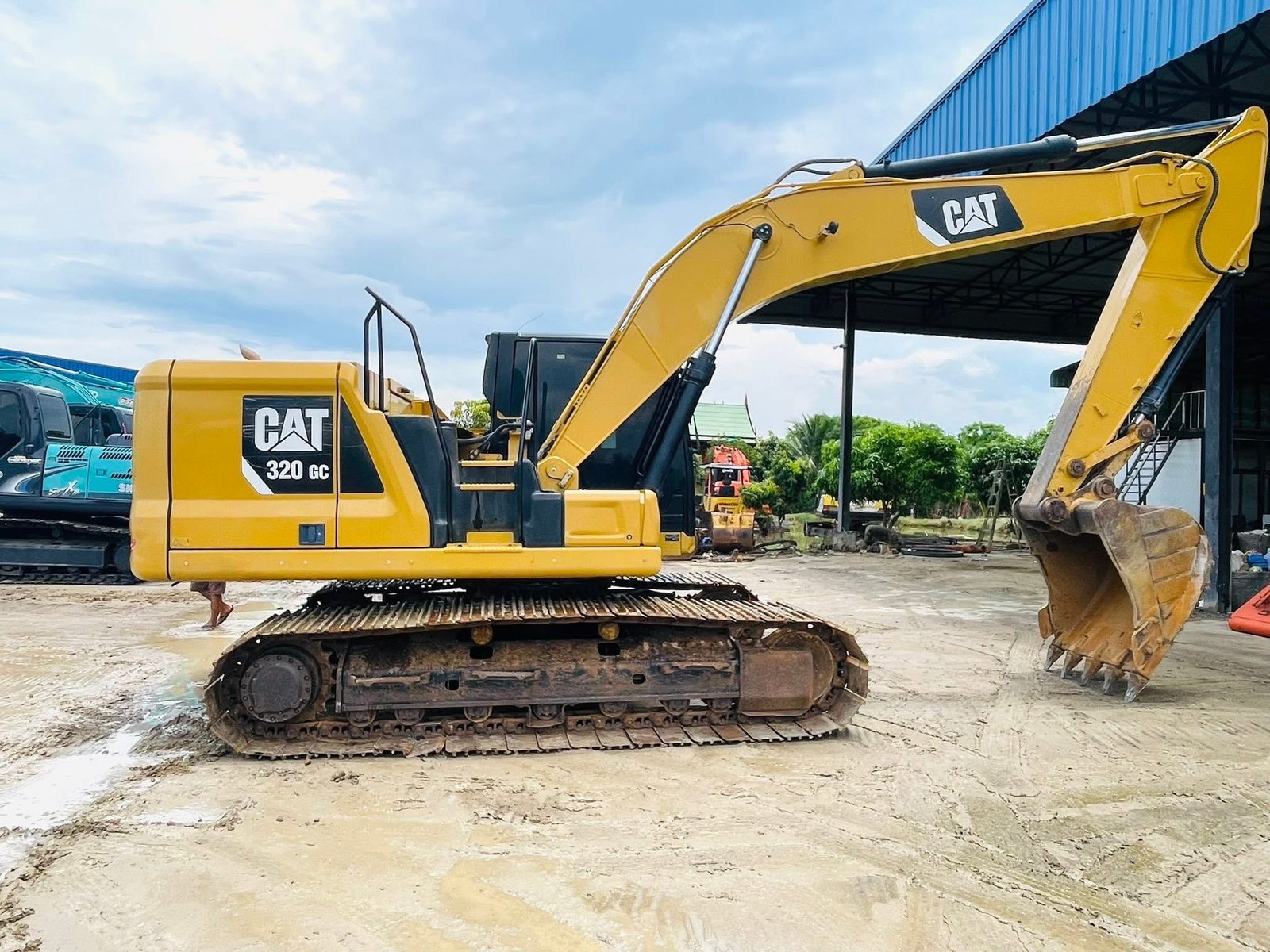 CAT320DGC ( เครื่อง 4 สุป )ปะหยัดน้ำมัน ระบบดีมาก CAT320DGC ( เครื่อง 4 สุป )ปะหยัดน้ำมัน ระบบดีมาก