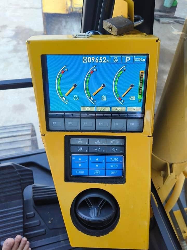 แบคโฮ
Komatsu PC130-8 ไมล์ ชม. 9000 แบคโฮ
Komatsu PC130-8 ไมล์ ชม. 9000