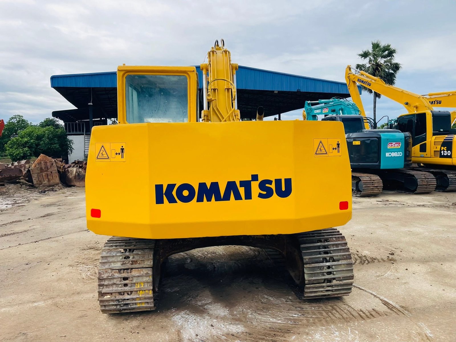 PC100-5 สภาพพร้อมทำงาน เครื่องปั๊มดีระบบดี PC100-5 สภาพพร้อมทำงาน เครื่องปั๊มดีระบบดี