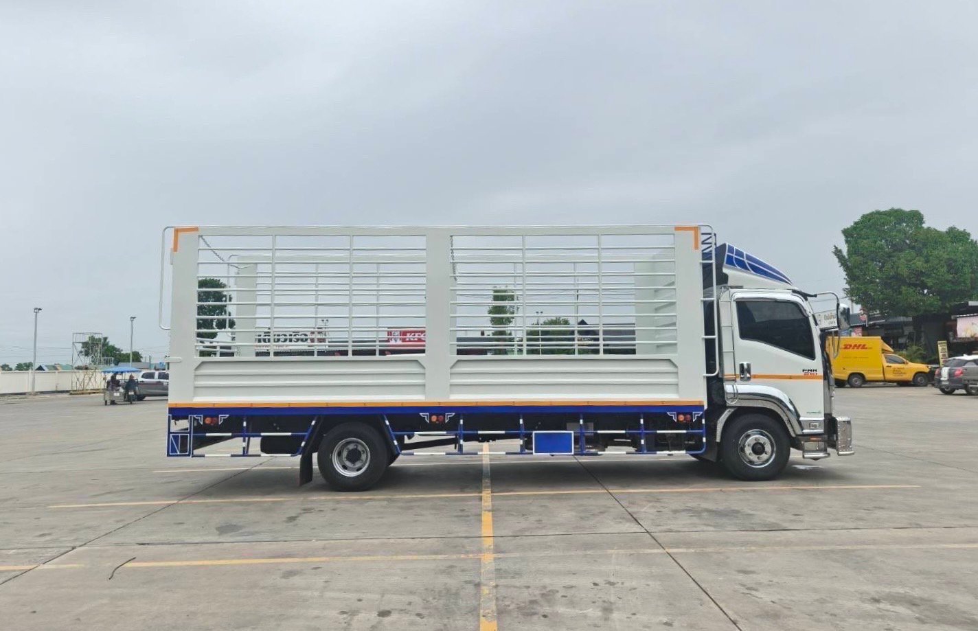 6ล้อ NEW ISUZU FRR 210 ปี 2566 ยาว 6.50 เมตร
