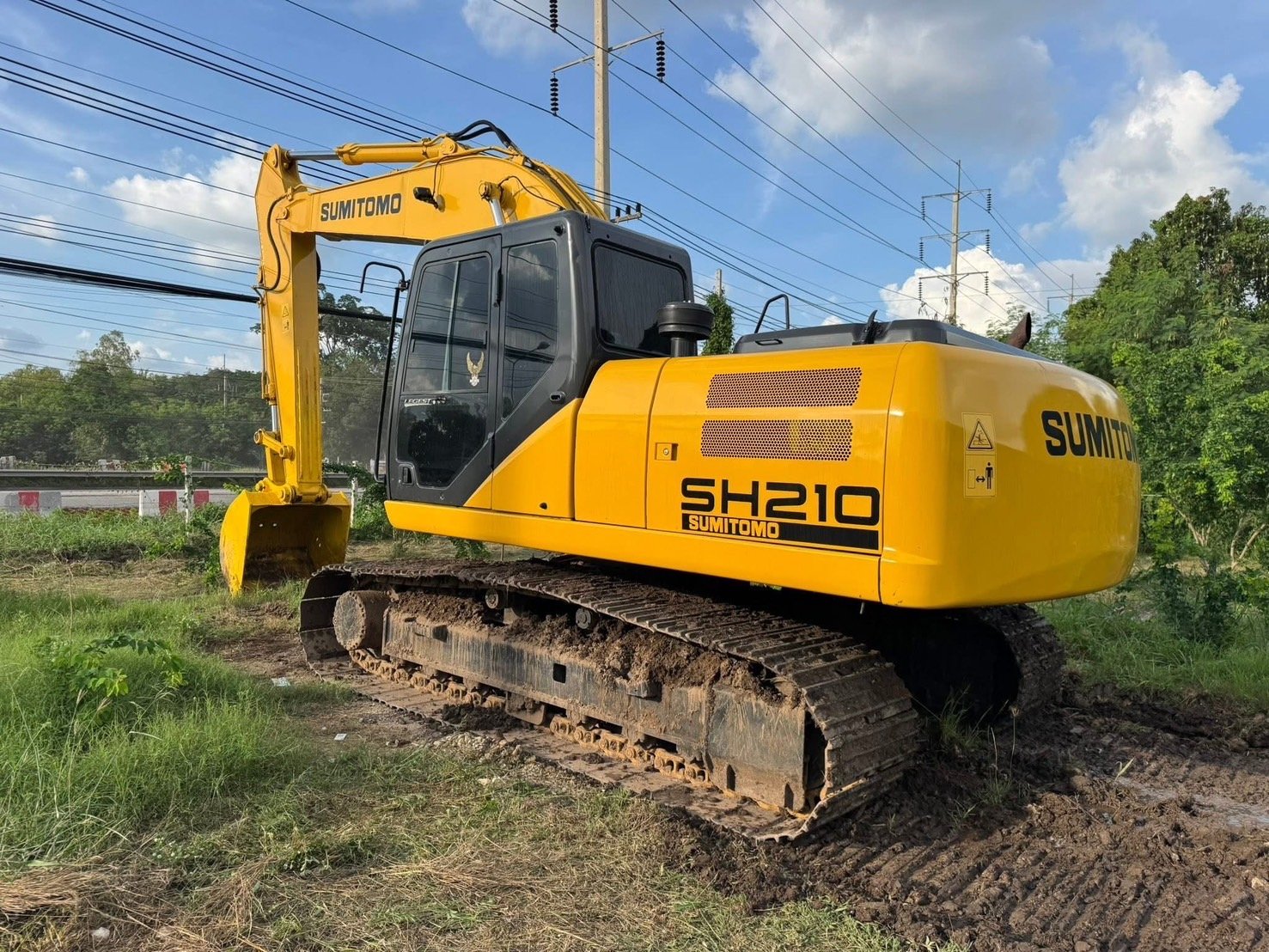 SUMTOMO SH210-5 เครื่อง ISUZU