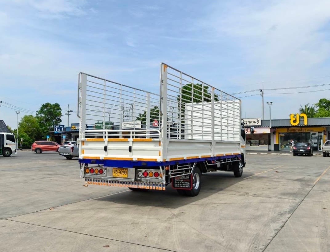 FRR 210 ปี 2562 กะบะ 6.50 เมตร ยางกะทะ 9.5-17.5 FRR 210 ปี 2562 กะบะ 6.50 เมตร ยางกะทะ 9.5-17.5