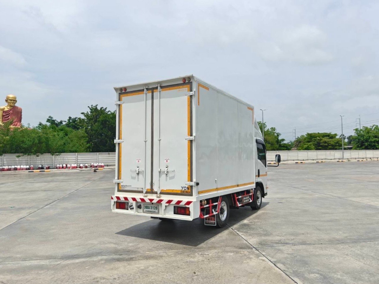 4ล้อ NEW NLR 130 เเรง ตู้เเห้ง 2 บาน ยาวใน 3.30