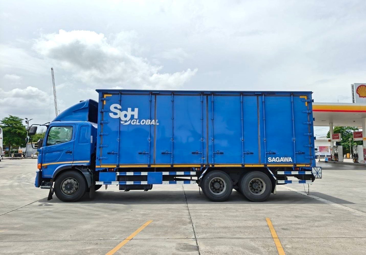 10 ล้อ VICTOR HINO FL8J 260 ตู้เเห้ง 10 บาน 10 ล้อ VICTOR HINO FL8J 260 ตู้เเห้ง 10 บาน