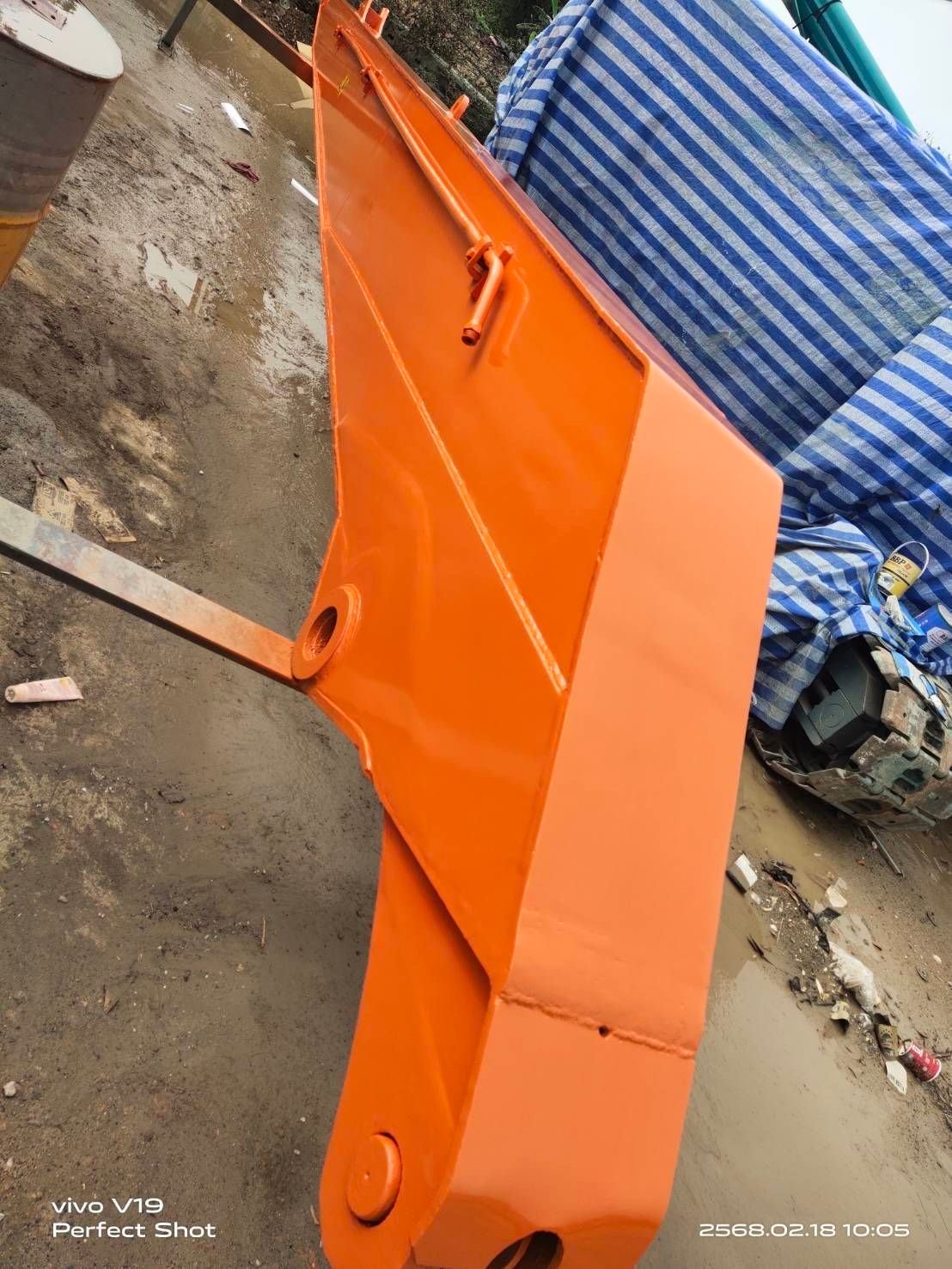 HITACHI ZX200 บูมยาว 18 เมตร พิกัด ปทุม HITACHI ZX200 บูมยาว 18 เมตร พิกัด ปทุม