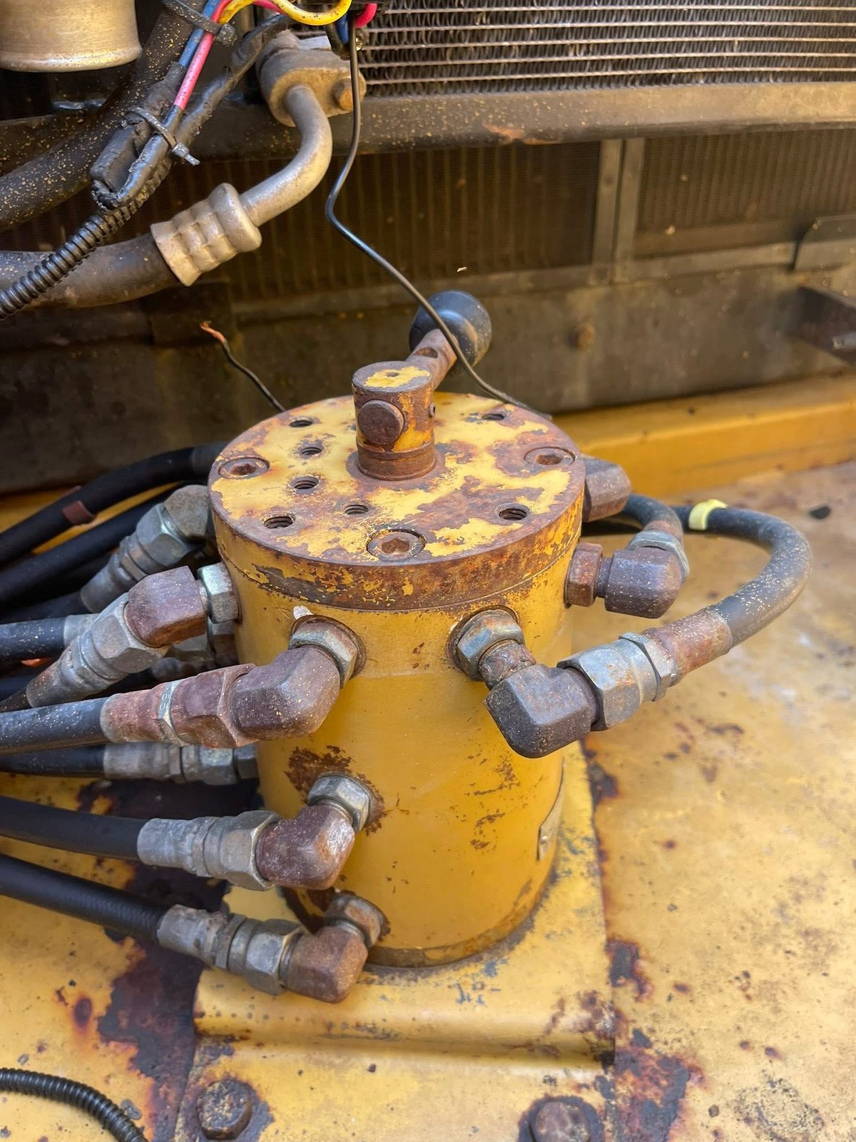 CAT320D กะบอกดำ (เก่าญี่ปุ่น) เครื่องปั้มแห้งสวย