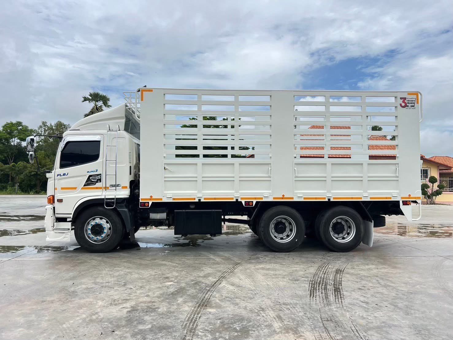 10ล้อ HINO FL8J 260 แรง (ไม่ดัมพ์ ) ยาว 6.30 เมตร 10ล้อ HINO FL8J 260 แรง (ไม่ดัมพ์ ) ยาว 6.30 เมตร