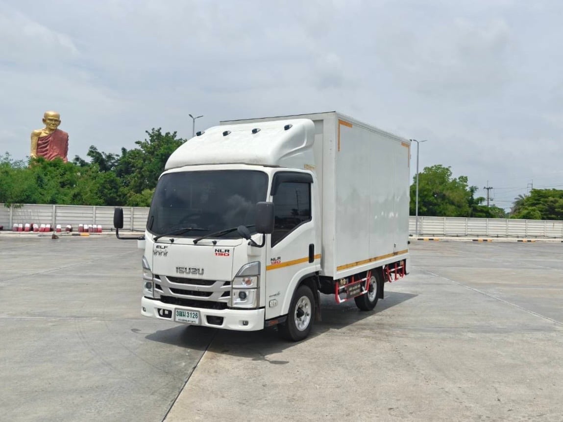 4ล้อ NEW NLR 130 เเรง ตู้เเห้ง 2 บาน ยาวใน 3.30