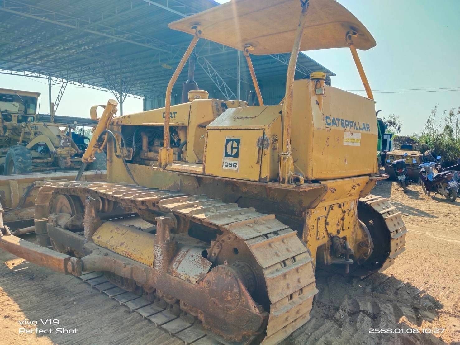 แทรกเตอร์ D5B เครี่อง 44V ฮาฟตีนเป็ต ใส่ตีนไก่