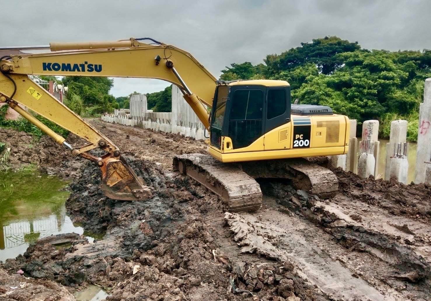 Komatsu PC200-7 ซีเรียลสูง 80856ระบบดี