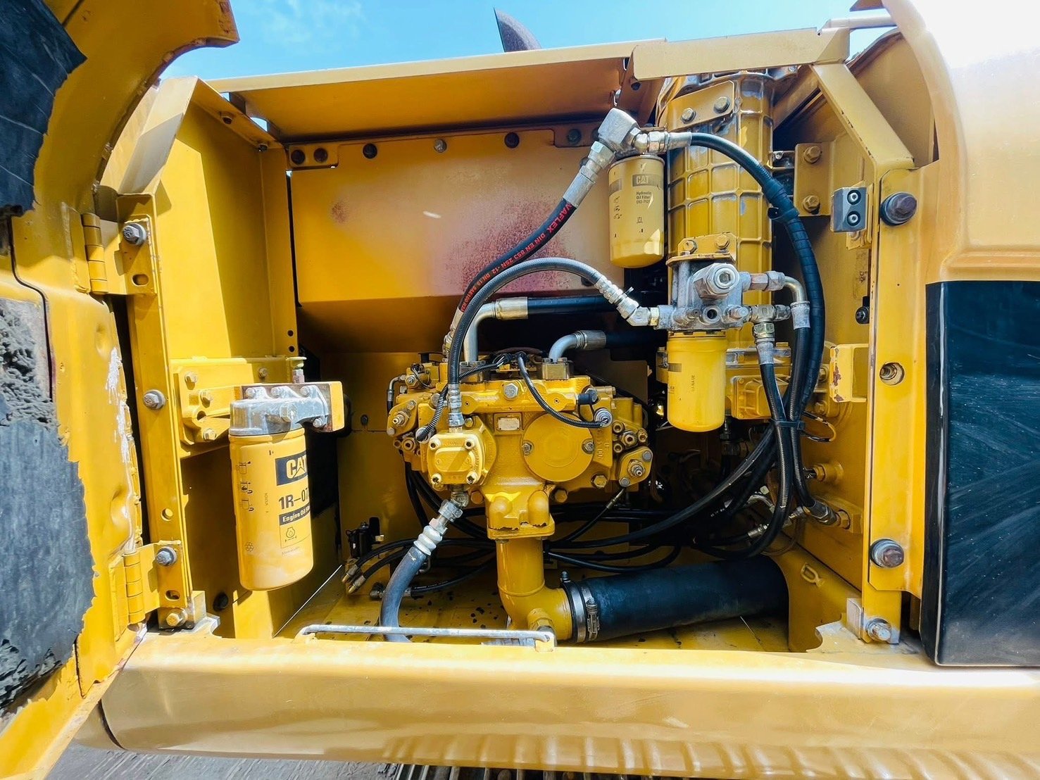 CAT320D กะบอกดำ (เก่าญี่ปุ่น) เครื่องปั้มแห้งสวย CAT320D กะบอกดำ (เก่าญี่ปุ่น) เครื่องปั้มแห้งสวย