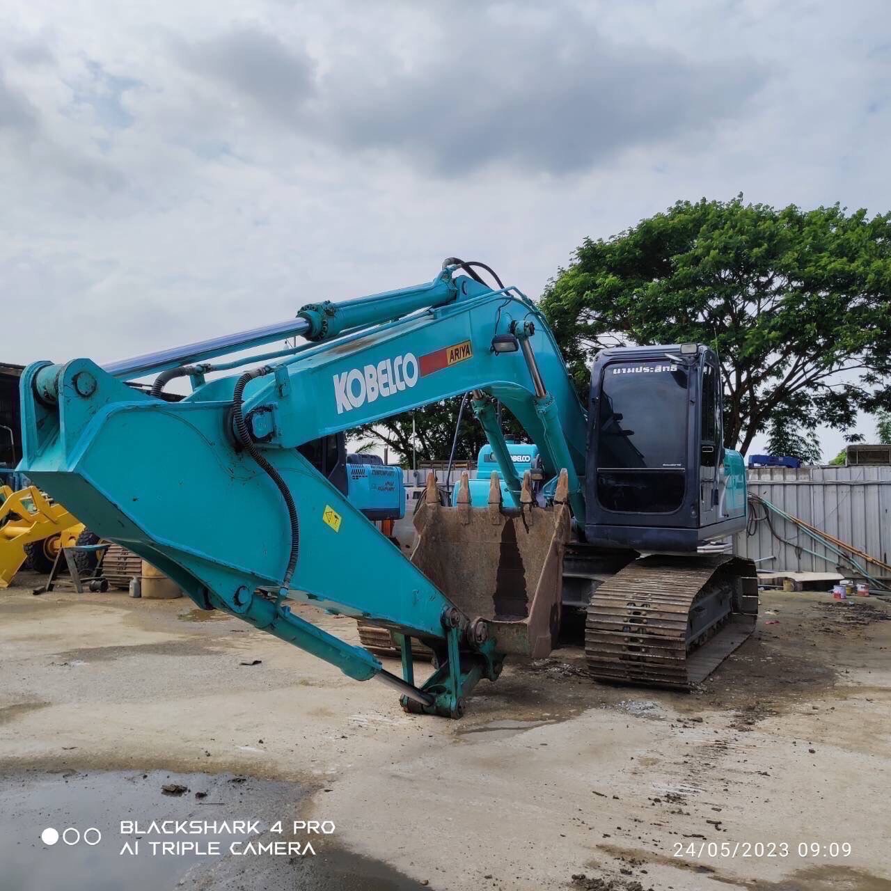 ขายด่วน SK200
KOBELCO YN12SUPERX ขายด่วน SK200
KOBELCO YN12SUPERX