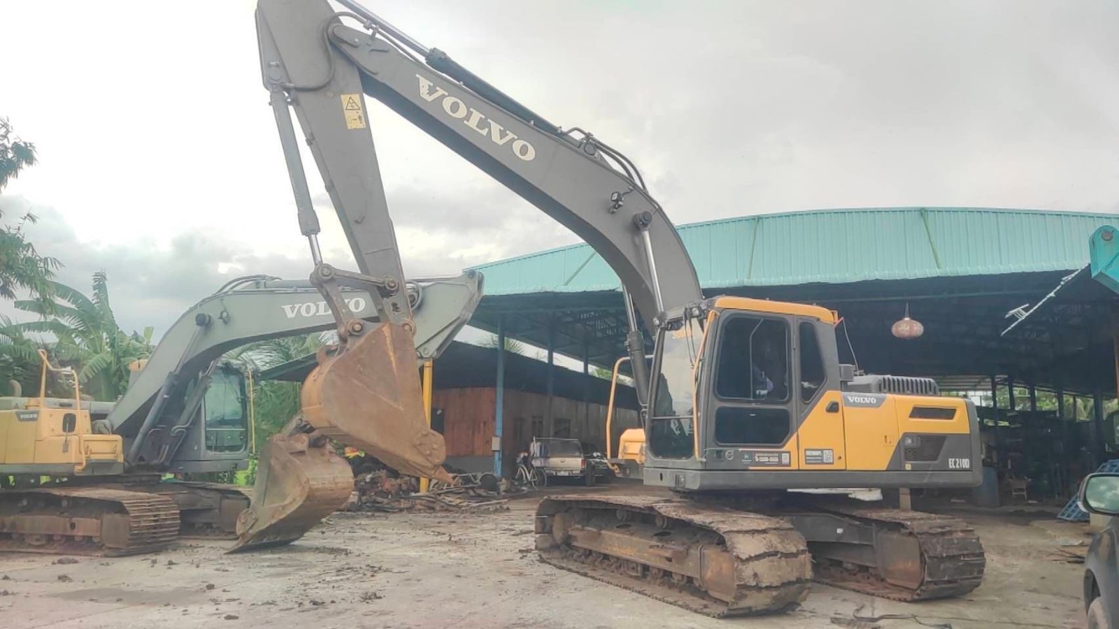 เข้าใหม่ ❗️ ไมล์ 29xx ช.ม ❗️ VOLVO EC210D ทุกระบบพร้อม เข้าใหม่ ❗️ ไมล์ 29xx ช.ม ❗️ VOLVO EC210D ทุกระบบพร้อม