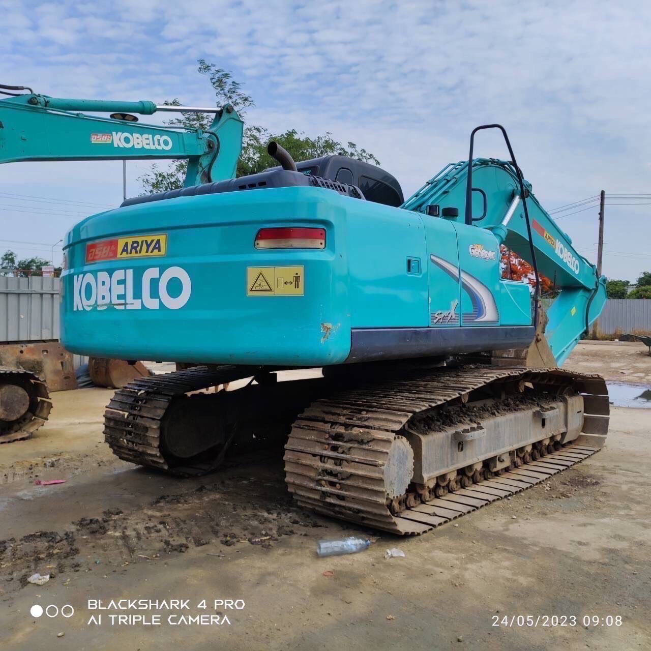 ขายด่วน SK200
KOBELCO YN12SUPERX ขายด่วน SK200
KOBELCO YN12SUPERX