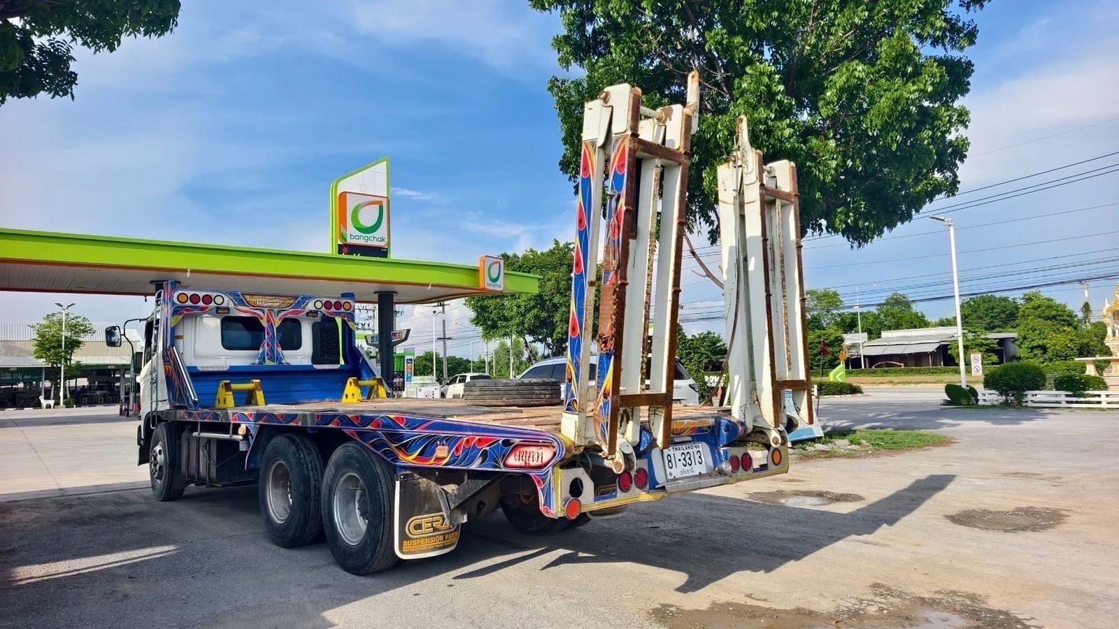 10ล้อ hino 260 แรง บรรทุกรถแบคโฮ 10ล้อ hino 260 แรง บรรทุกรถแบคโฮ