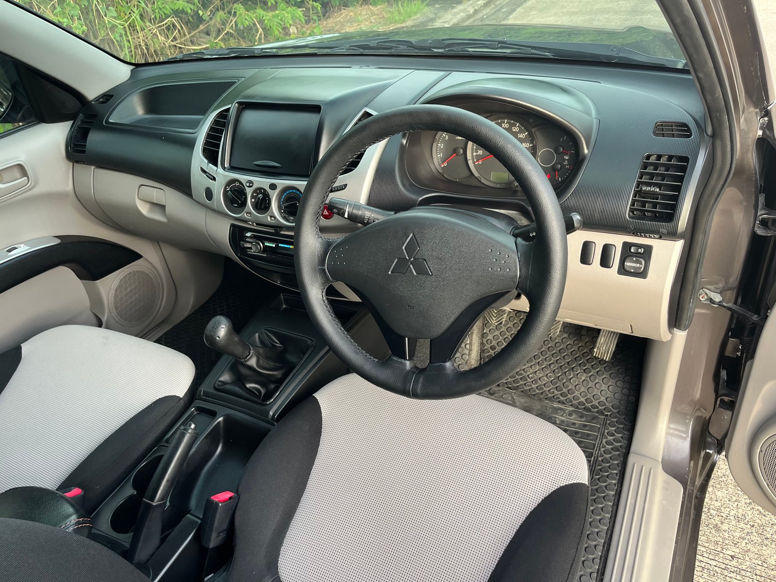 2012 Mitsubishi triton 2.5 mt ดีเซล