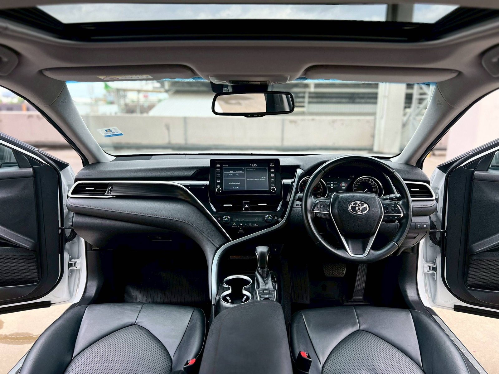 2023 TOYOTA CAMRY 2.5 Premium ปี2023 เลขไมล์ 24,xxx รุ่นใหม่ ไมเนอร์