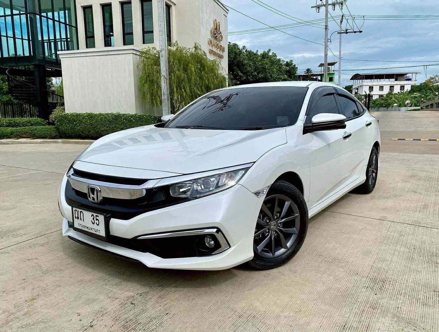 HONDA CIVIC FC 1.8 EL (MNC) 2019 รถสวย มือเดียว ประวัติศูนย์ Honda ทุกระยะ สีขาว สีบางเดิมทั้งคัน สม