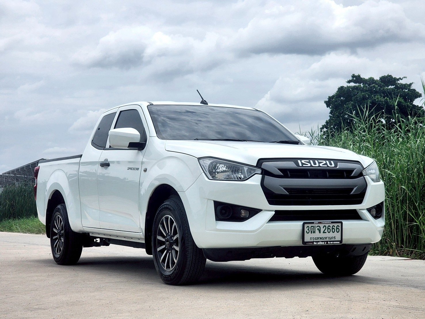 2020. Cab ออโต้  Isuzu สีขาว