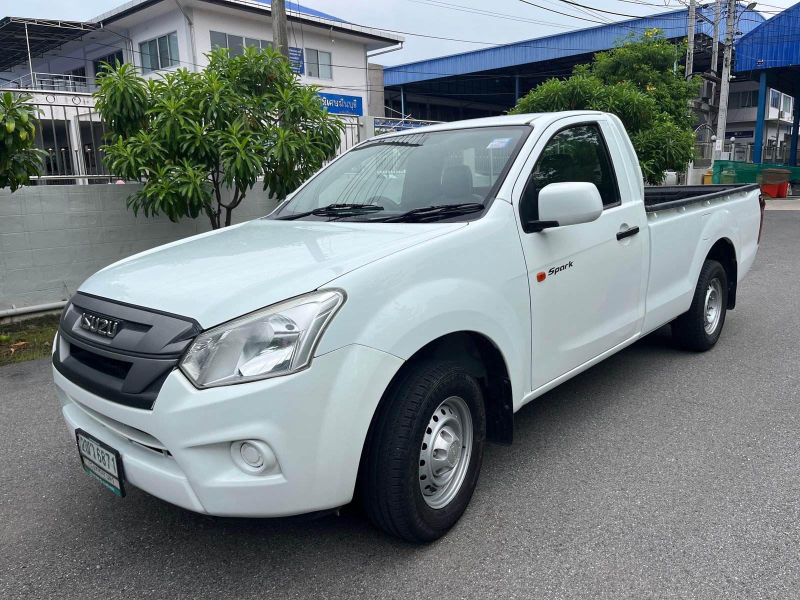 2019 Isuzu dmax 1.9 mt 6 เกียร์ ขาย 245,000.- ผ่อน 500072 สอบถาม 0853375537