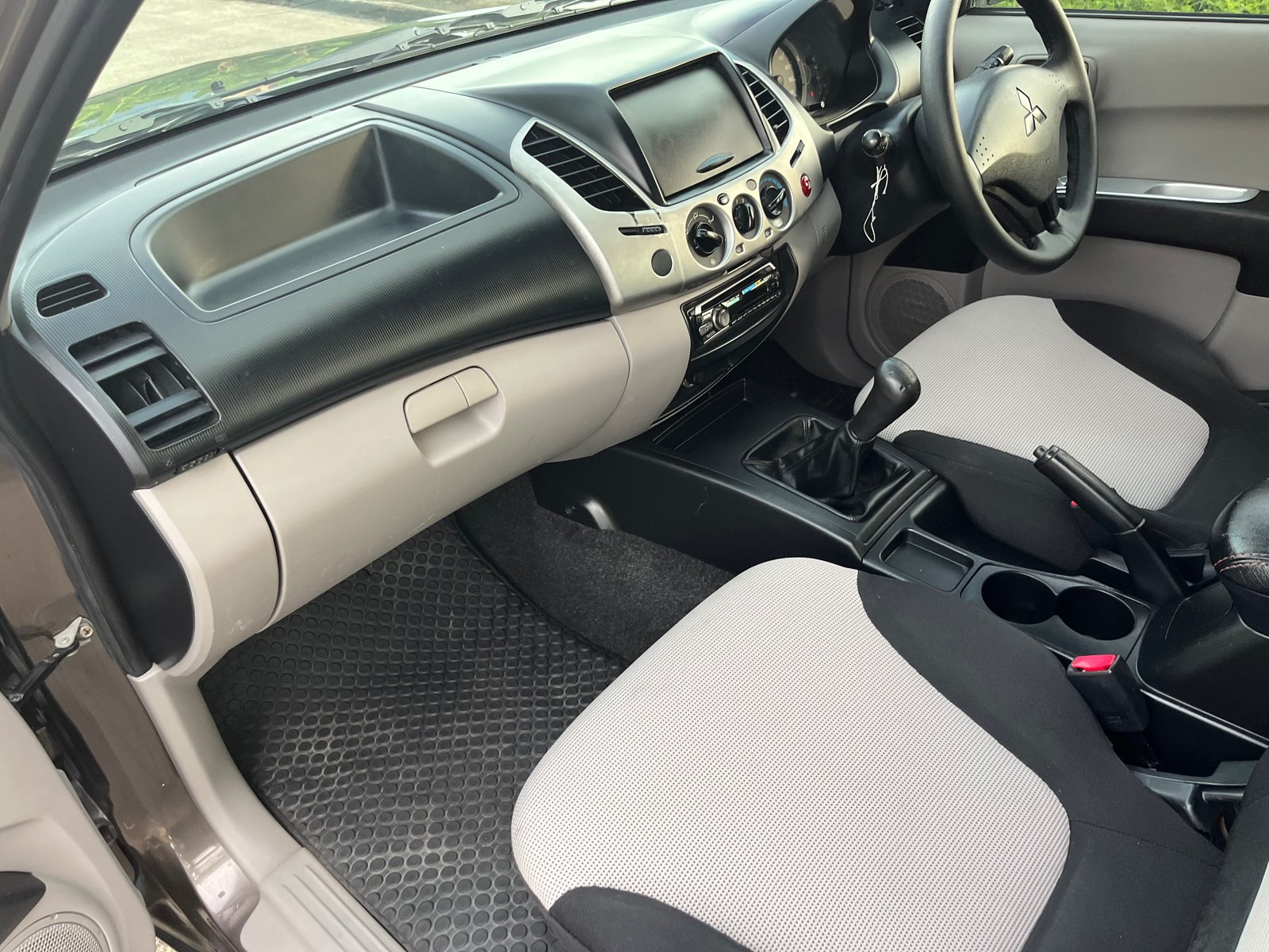 2012 Mitsubishi triton 2.5 mt ดีเซล