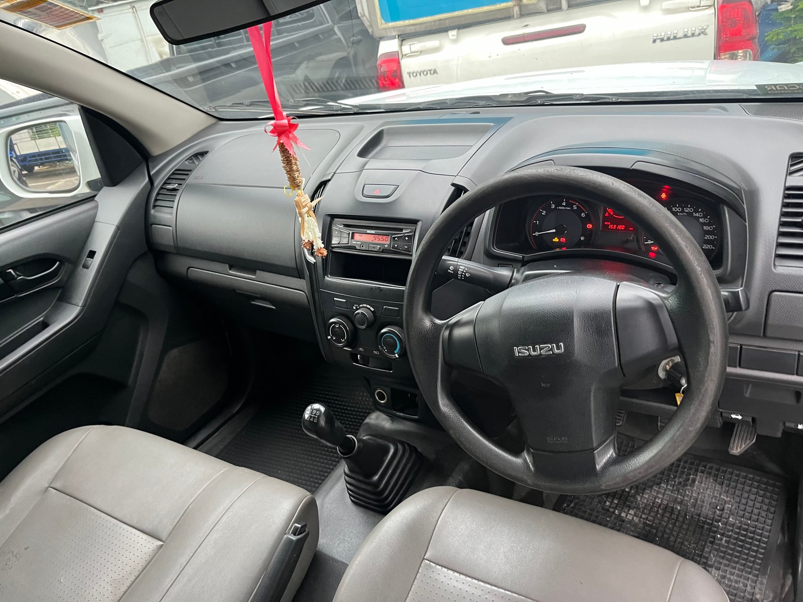 2019 Isuzu dmax 1.9 mt ตอนเดียว