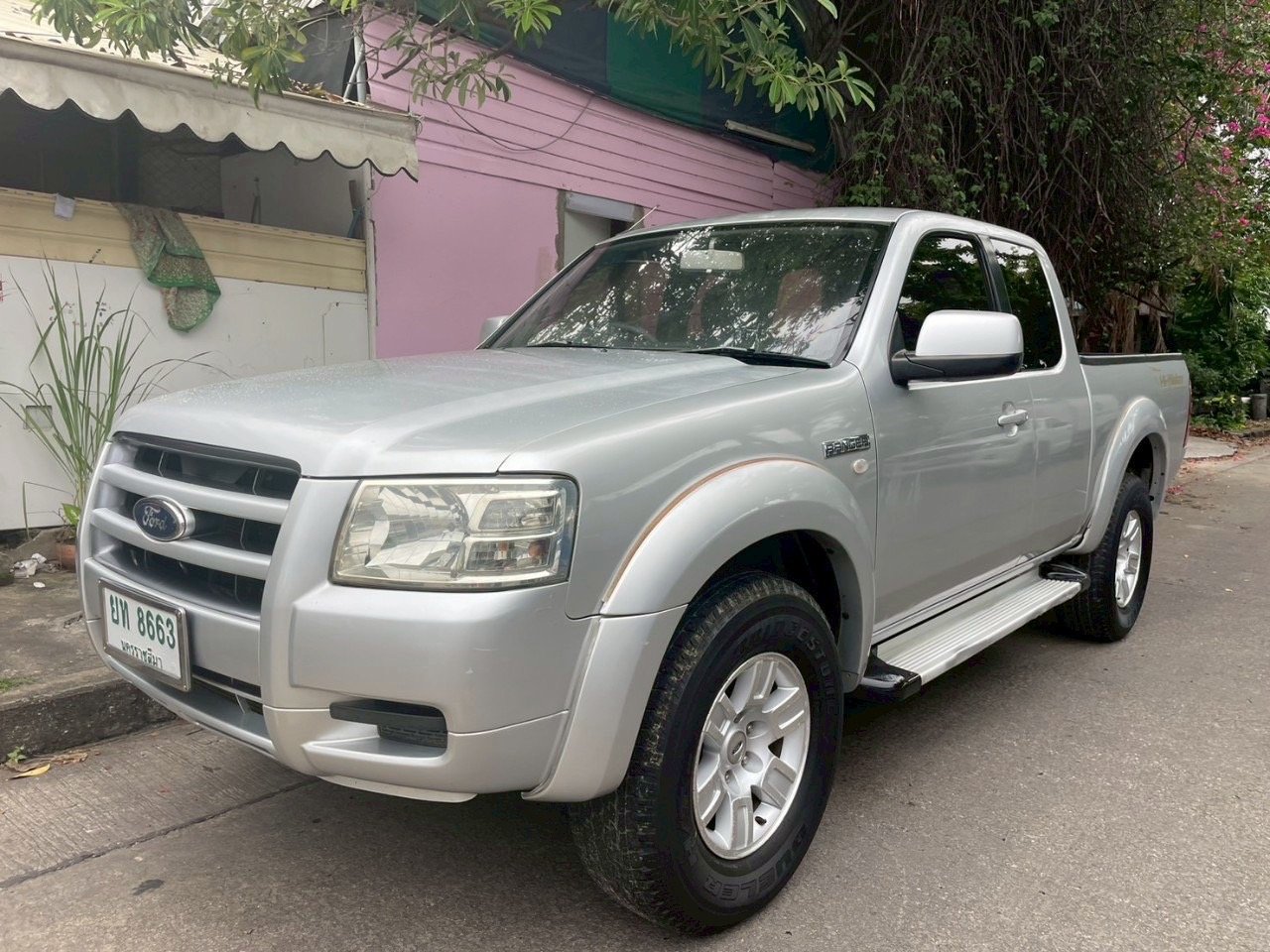 2009 ford ranger 2.5 cab ยกสูง ขาย 108000 เอกสารครบ สอบถาม 0853375537
