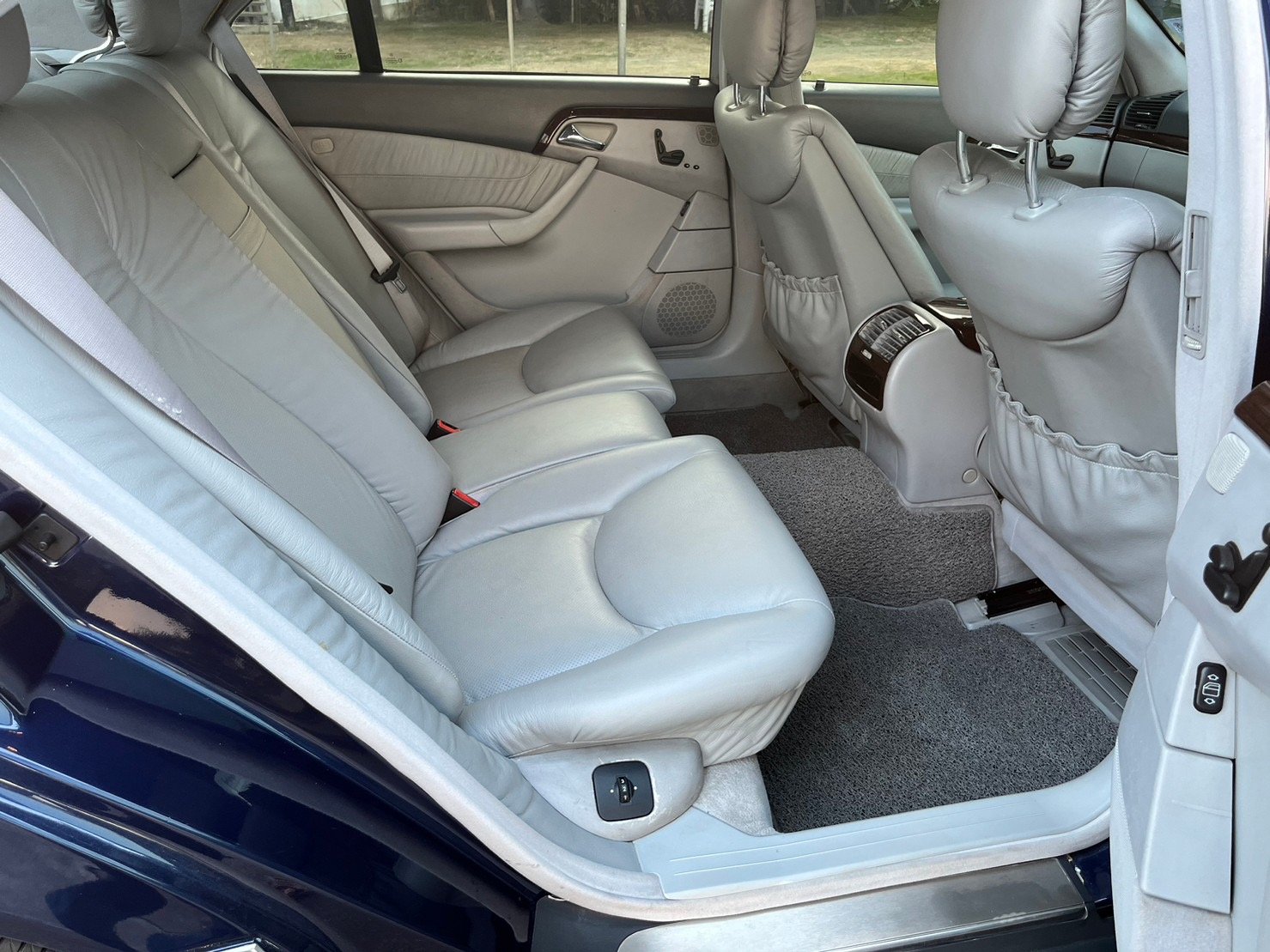 2001 Benz S320 3.2 AT ขาย 188,000.- เอกสารครบ ประตูดูด ภายในสวย สอบถาม 0853375537 เอ