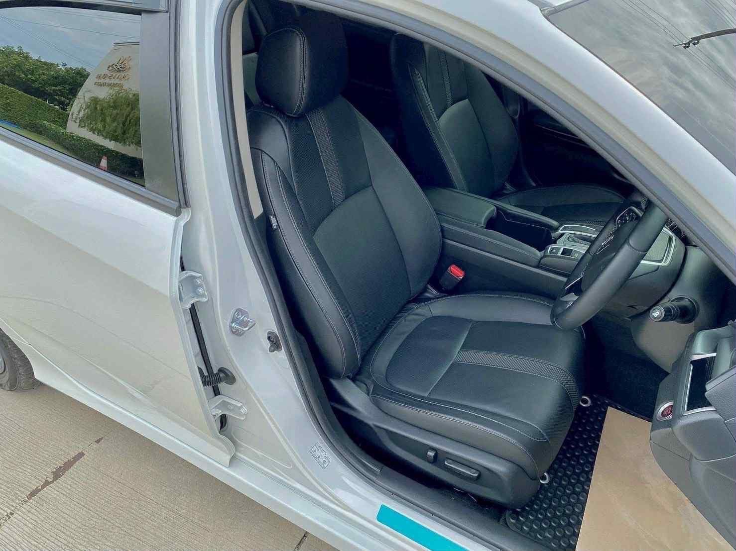 HONDA CIVIC FC 1.8 EL (MNC) 2019 รถสวย มือเดียว ประวัติศูนย์ Honda ทุกระยะ สีขาว สีบางเดิมทั้งคัน สม HONDA CIVIC FC 1.8 EL (MNC) 2019 รถสวย มือเดียว ประวัติศูนย์ Honda ทุกระยะ สีขาว สีบางเดิมทั้งคัน สม