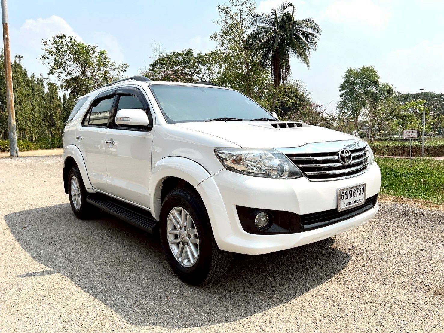 มาใหม่ Toyota 
Fortuner 2.5V. AT ปี 2014 vn turbo