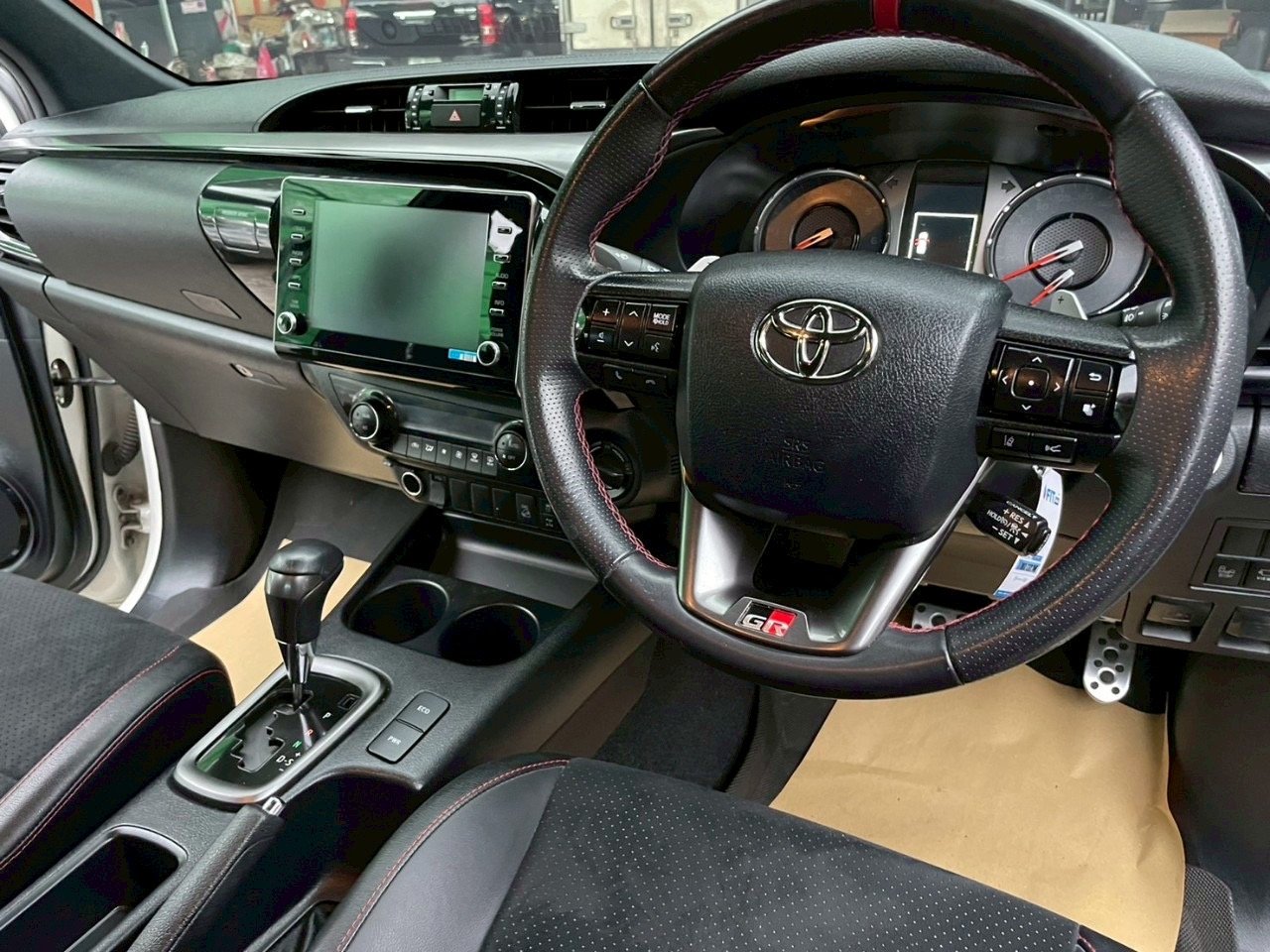 2022 Toyota revo 2.8 GR 4x4 ออโต้ 4ประตู มือเดียว ขาย 958000 รถสวยเดิม จอดมีนบุรี กทม สอบถาม 085 337 2022 Toyota revo 2.8 GR 4x4 ออโต้ 4ประตู มือเดียว ขาย 958000 รถสวยเดิม จอดมีนบุรี กทม สอบถาม 085 337