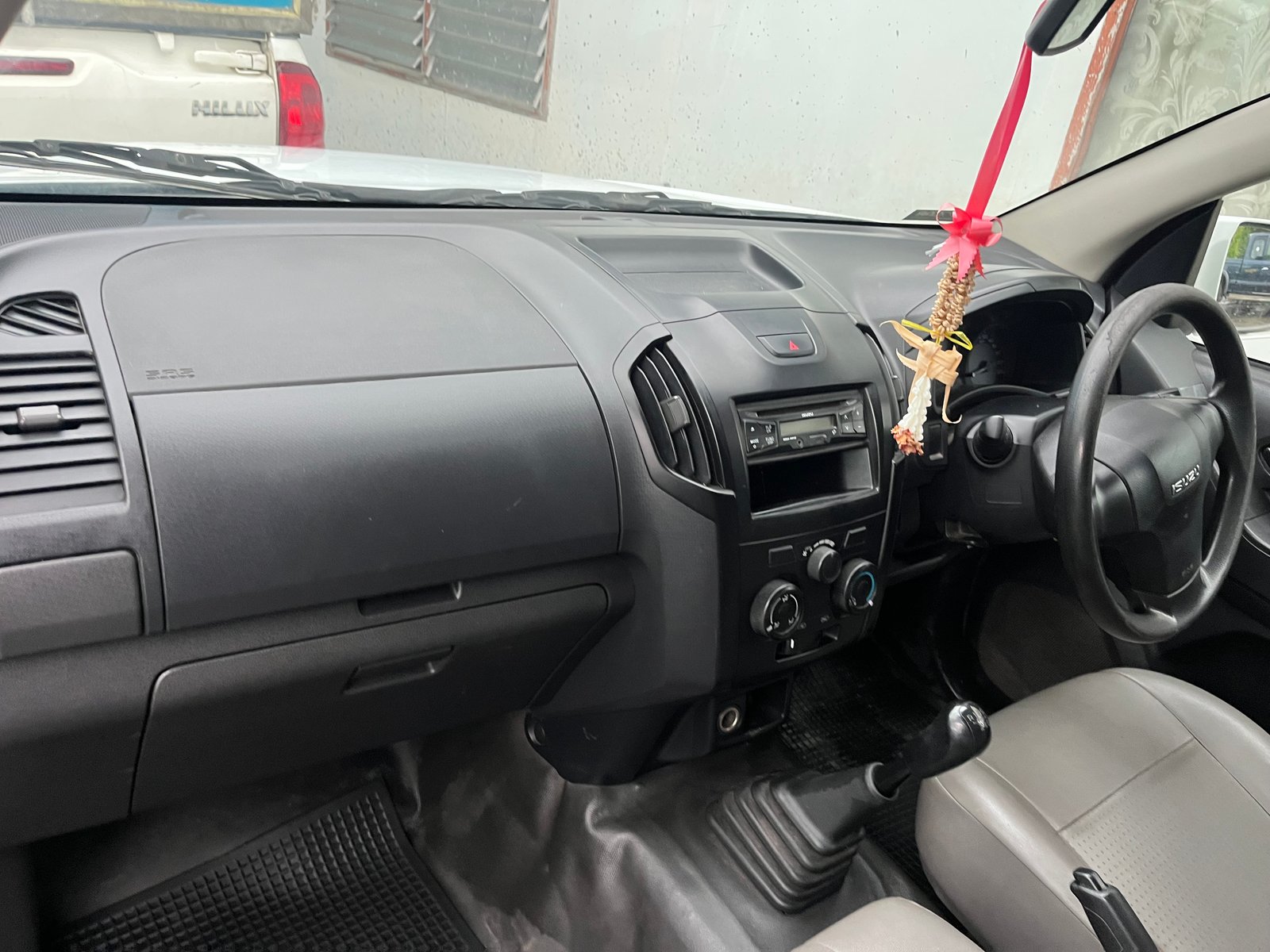 2019 Isuzu dmax 1.9 mt ตอนเดียว