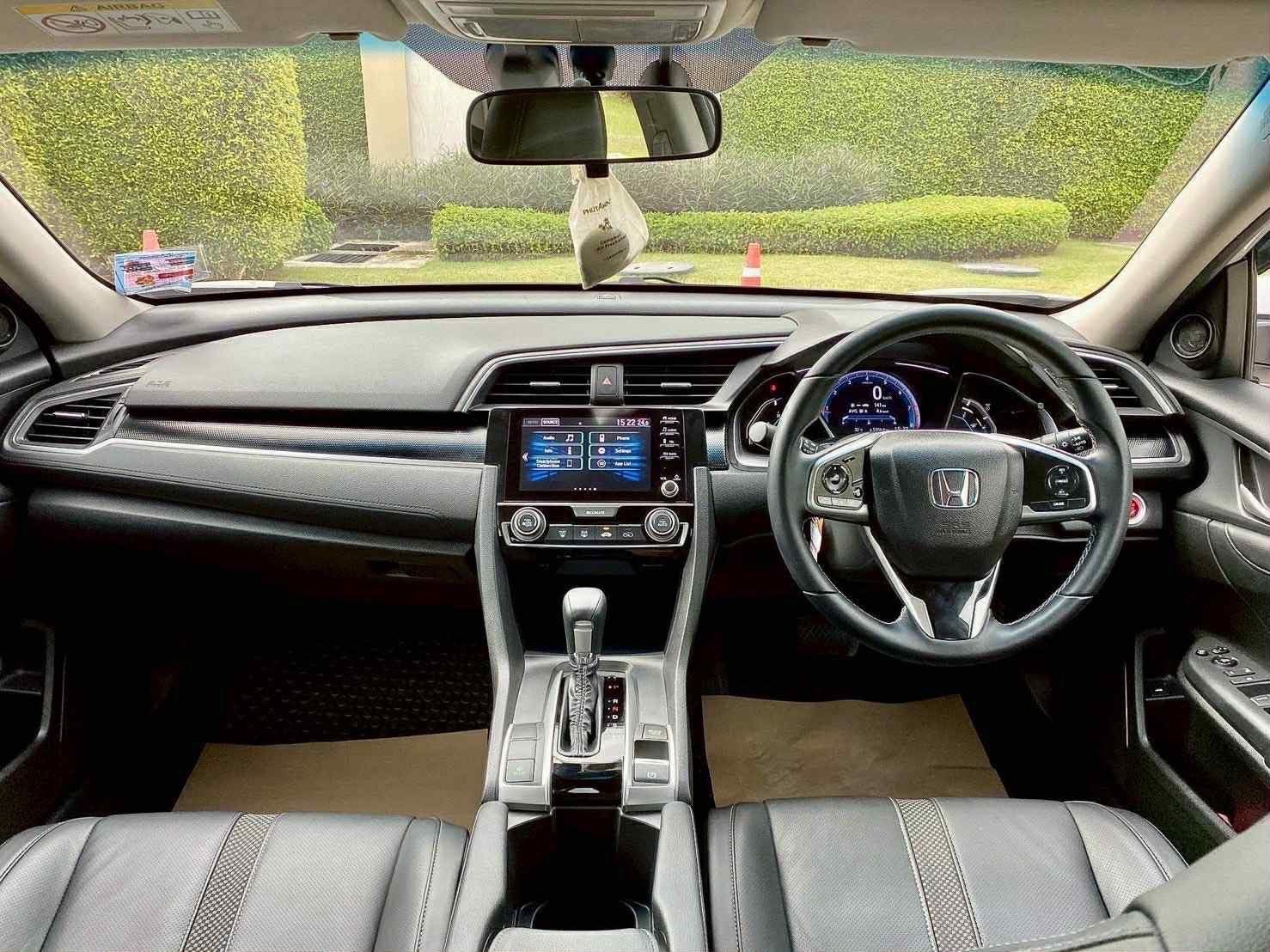 HONDA CIVIC FC 1.8 EL (MNC) 2019 รถสวย มือเดียว ประวัติศูนย์ Honda ทุกระยะ สีขาว สีบางเดิมทั้งคัน สม HONDA CIVIC FC 1.8 EL (MNC) 2019 รถสวย มือเดียว ประวัติศูนย์ Honda ทุกระยะ สีขาว สีบางเดิมทั้งคัน สม