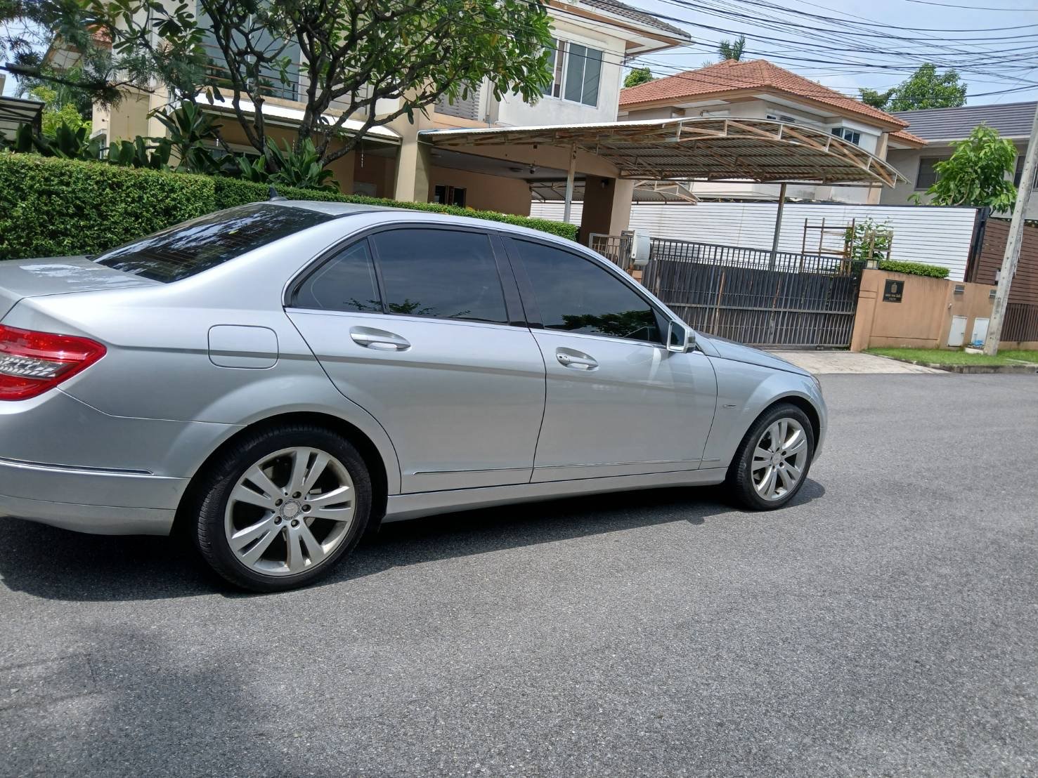 มาแล้ว 2009 BENZ C CLASSC230 Avantgarde สีเทา เกียร์ออ มาแล้ว 2009 BENZ C CLASSC230 Avantgarde สีเทา เกียร์ออ
